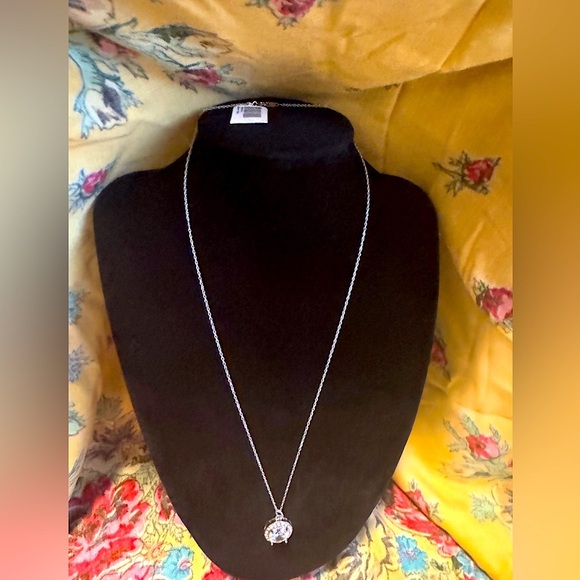 Jewelry - NWT 925 CZ 18in striking necklace